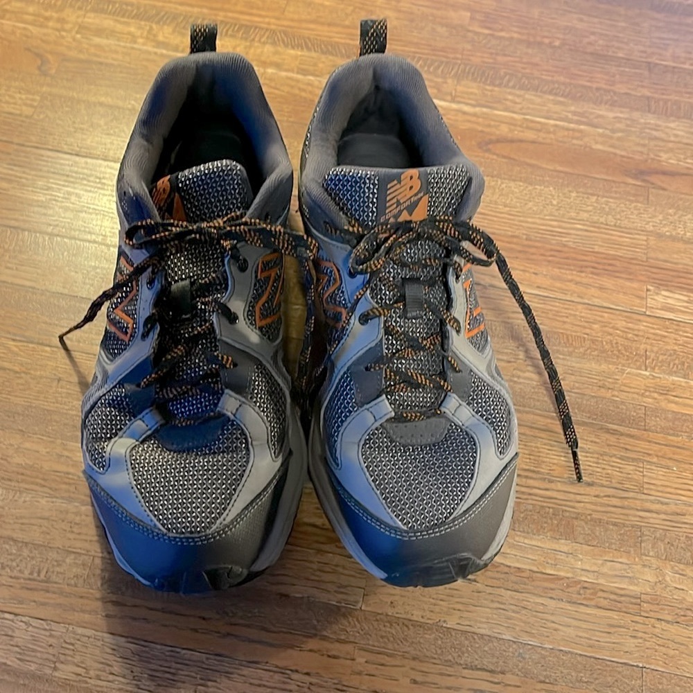NEW BALANCE ALL TERRAIN TRAIL RUNNING SHOES. 481v3 COMFORTRIDE SIZE 10